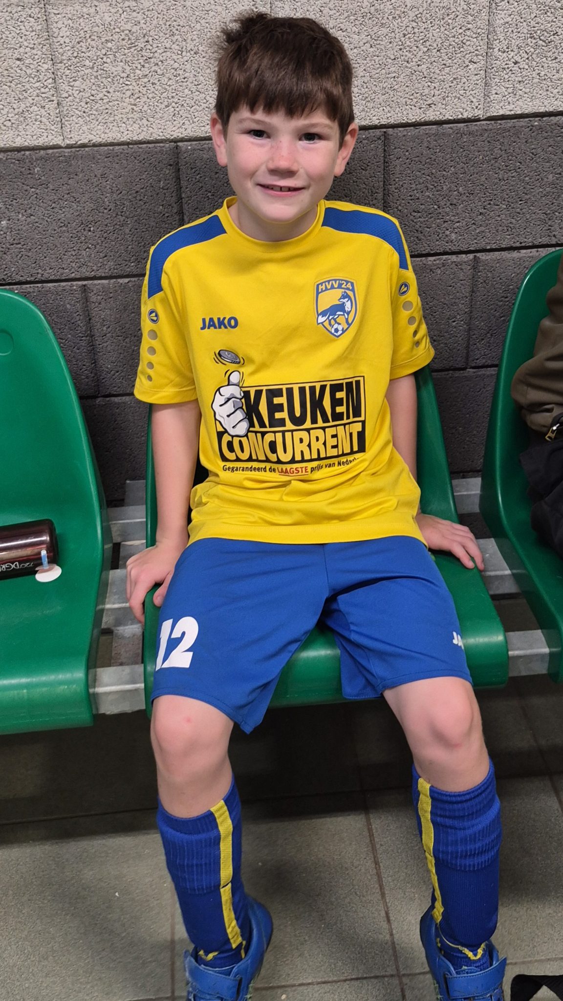 Ik voetbal graag in de pannakooi